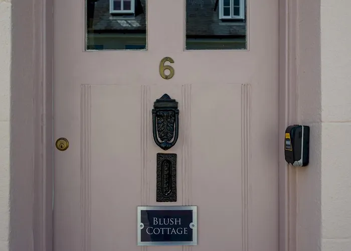 Pass The Keys Stunning Georgian Cottage In The City